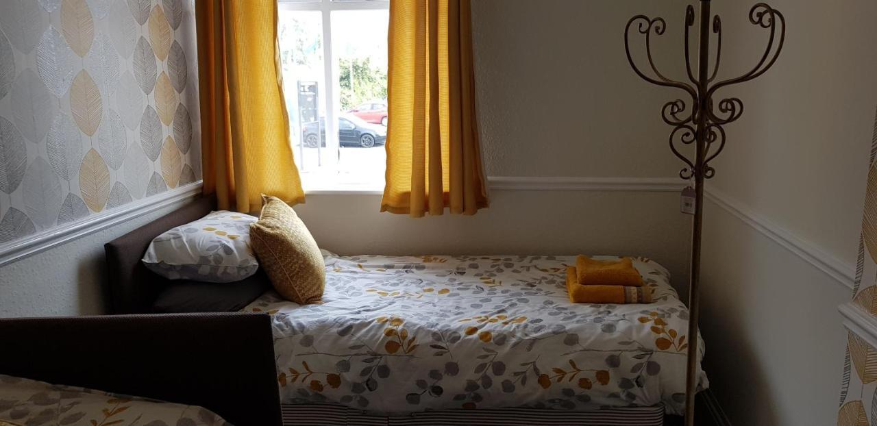 The New Wellington Hotel ไบร์ลีย์ฮิล ภายนอก รูปภาพ